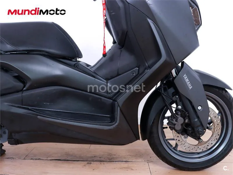 Yamaha XMAX 125 – Vista 24