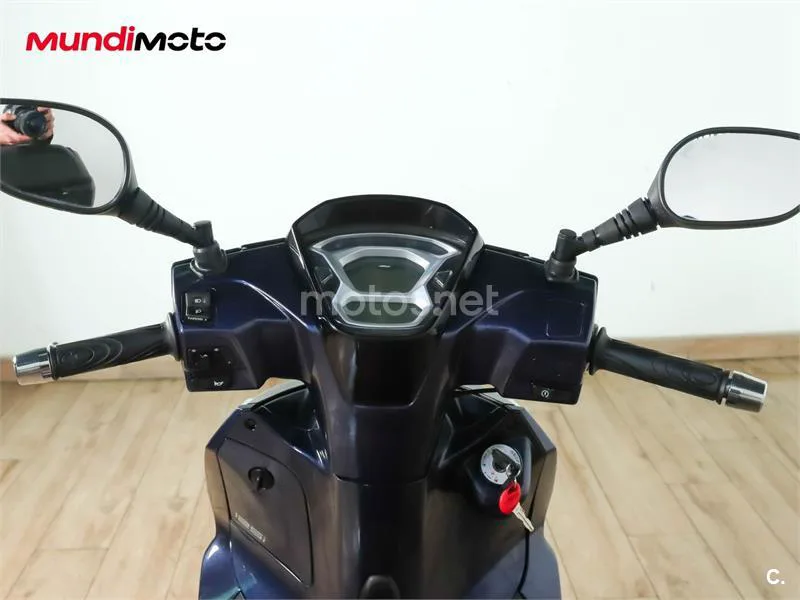 Kymco People S 125 – Vista 11