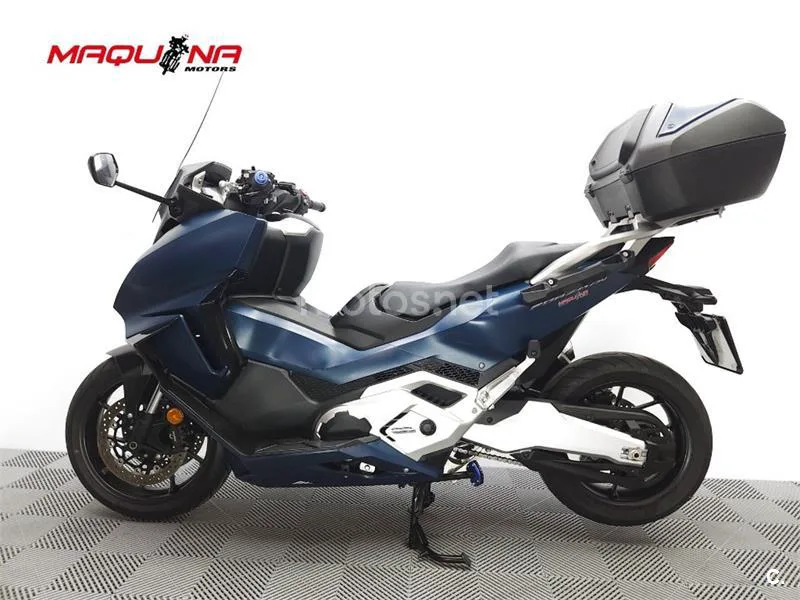 Honda Forza 750 – Vista 15
