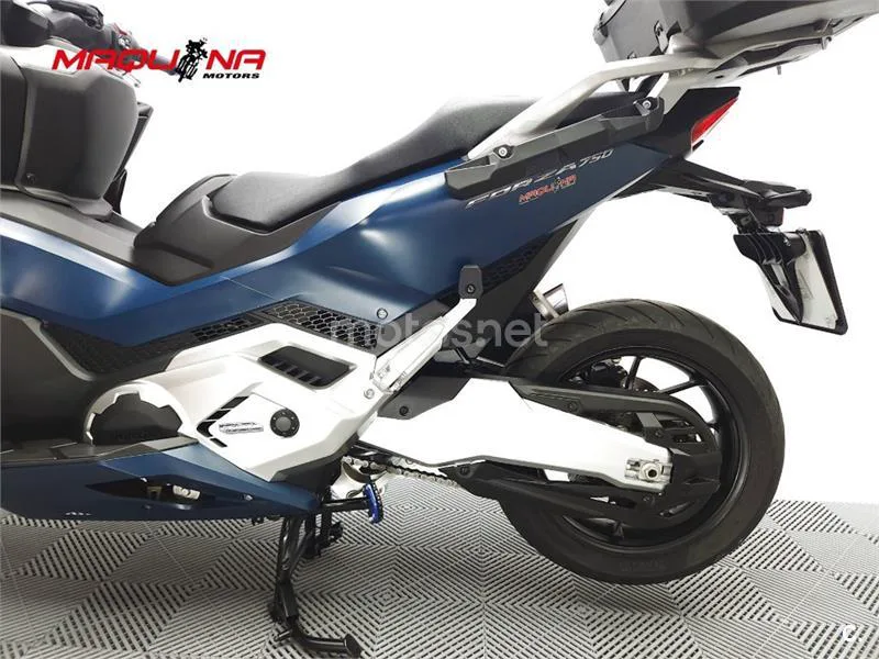Honda Forza 750 – Vista 19