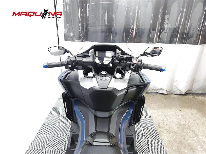 Honda Forza 750 – Vista 7