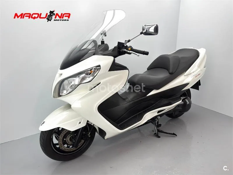 Suzuki Burgman 400 – Vista 12