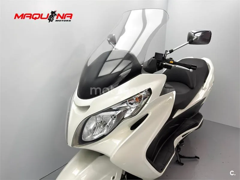 Suzuki Burgman 400 – Vista 13
