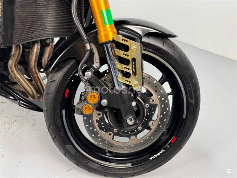 Yamaha FZ8 – Vista 14
