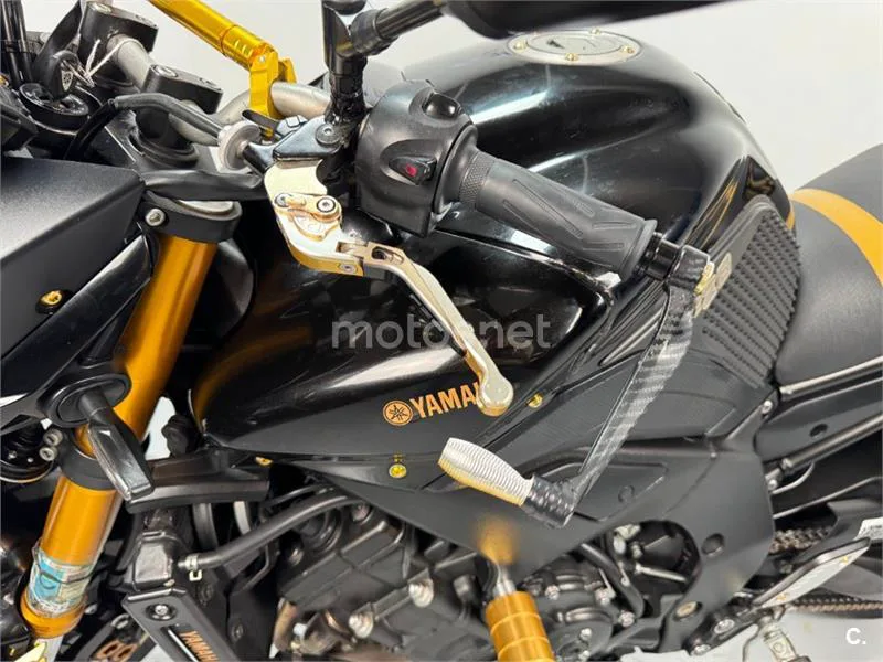 Yamaha FZ8 – Vista 7