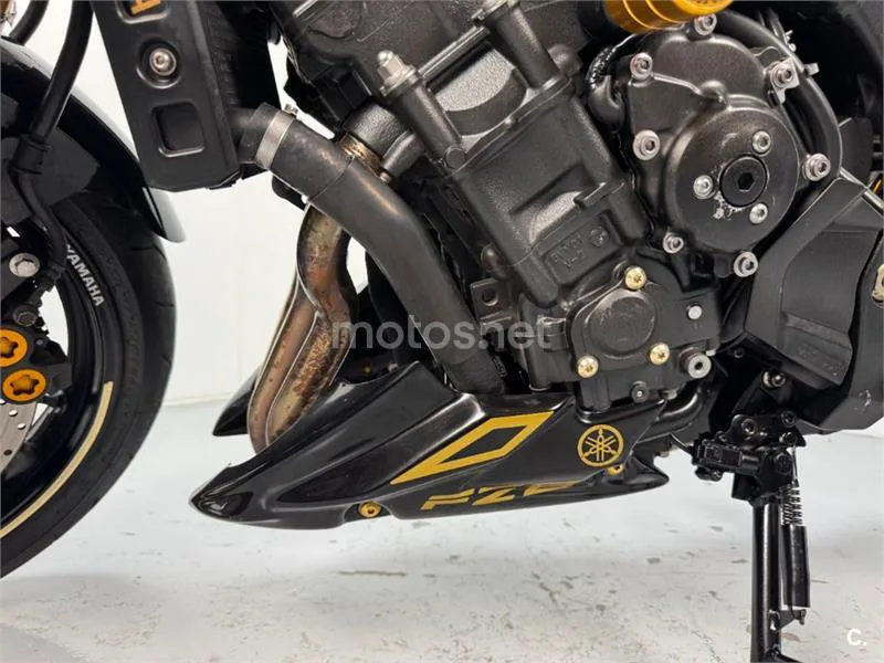 Yamaha FZ8 – Vista 9