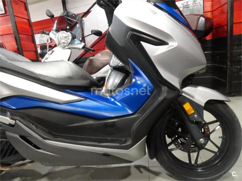 Honda Forza 125 – Vista 3