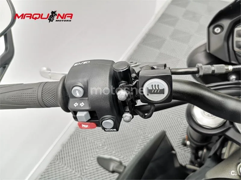 Triumph Street Triple 765 – Vista 11