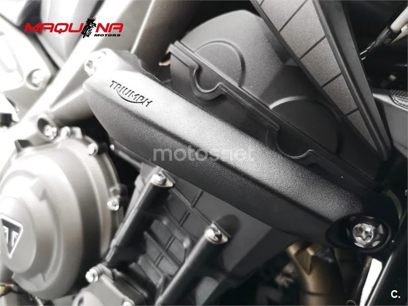 Triumph Street Triple 765 – Vista 16