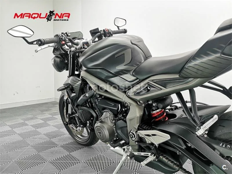 Triumph Street Triple 765 – Vista 21