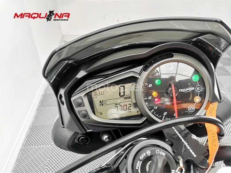 Triumph Street Triple 765 – Vista 9