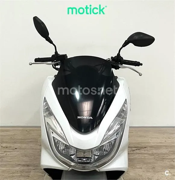 Honda PCX 125 – Vista 9