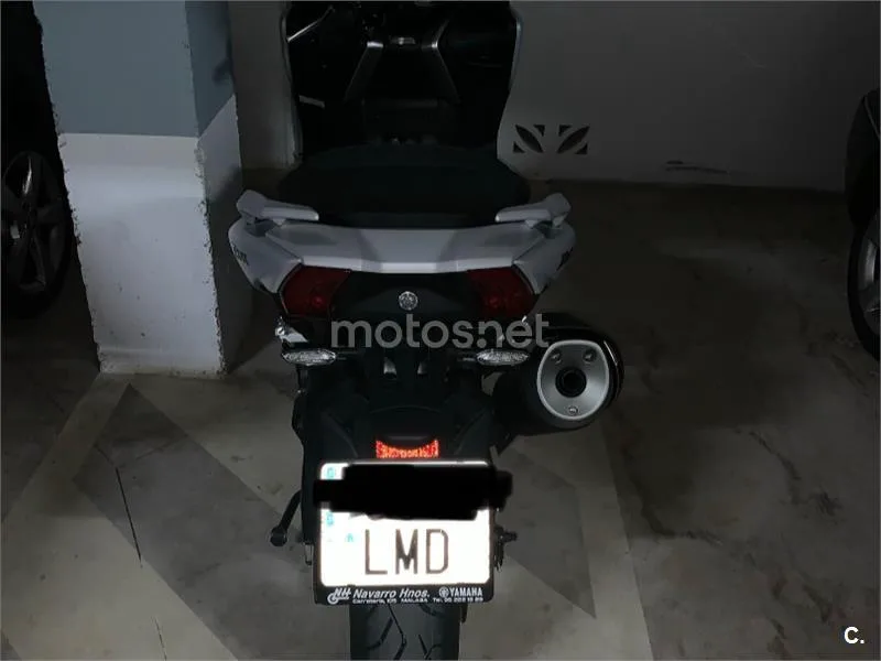 Yamaha TMAX – Vista 4