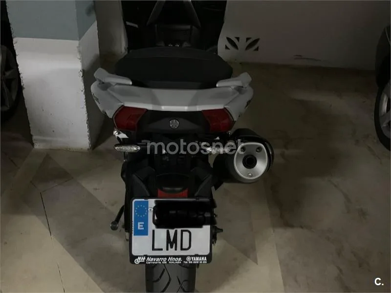 Yamaha TMAX – Vista 5