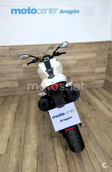 Ducati Monster 696 – Vista 6