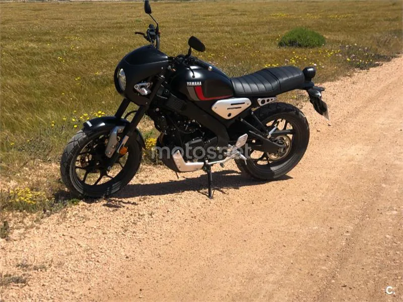Yamaha XSR125 - Vista 3