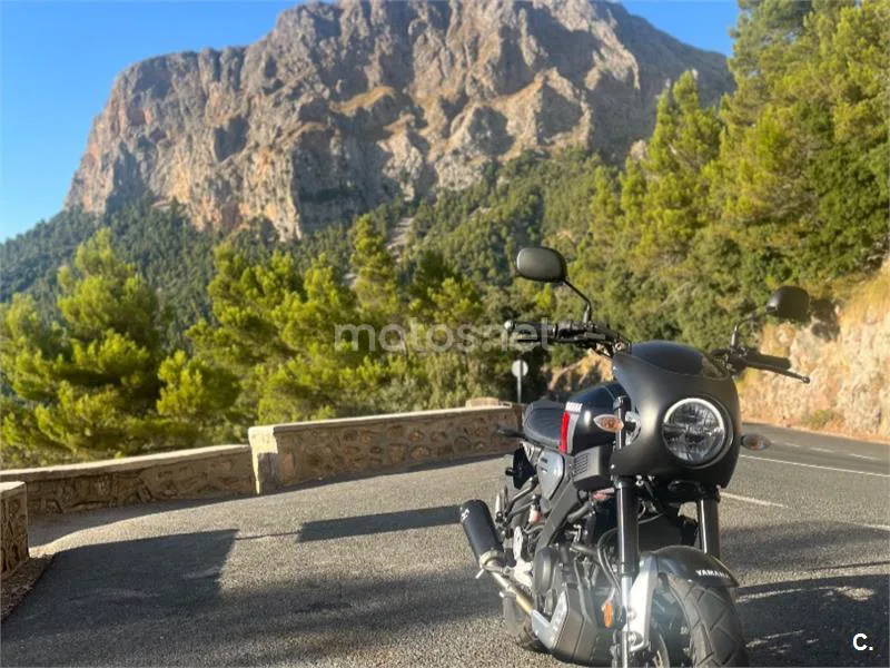 Yamaha XSR125 - Vista 7
