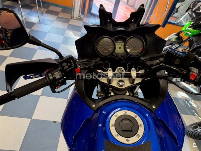 Suzuki V-Strom 650 – Vista 15