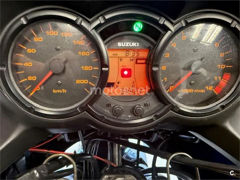 Suzuki V-Strom 650 – Vista 17