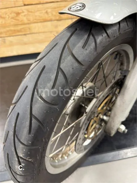 Royal Enfield Continental GT 535 – Vista 16