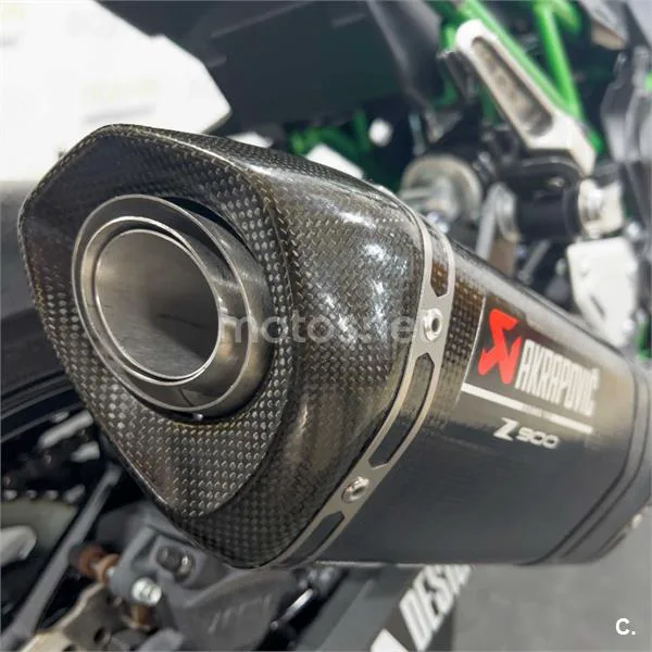 Kawasaki Z900 – Vista 12