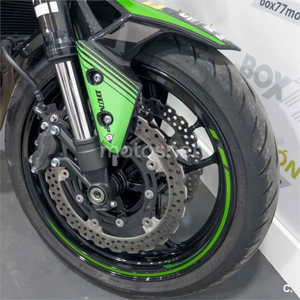 Kawasaki Z900 – Vista 21