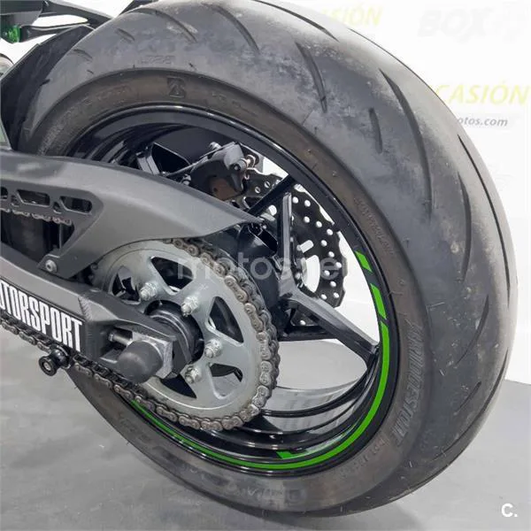 Kawasaki Z900 – Vista 27