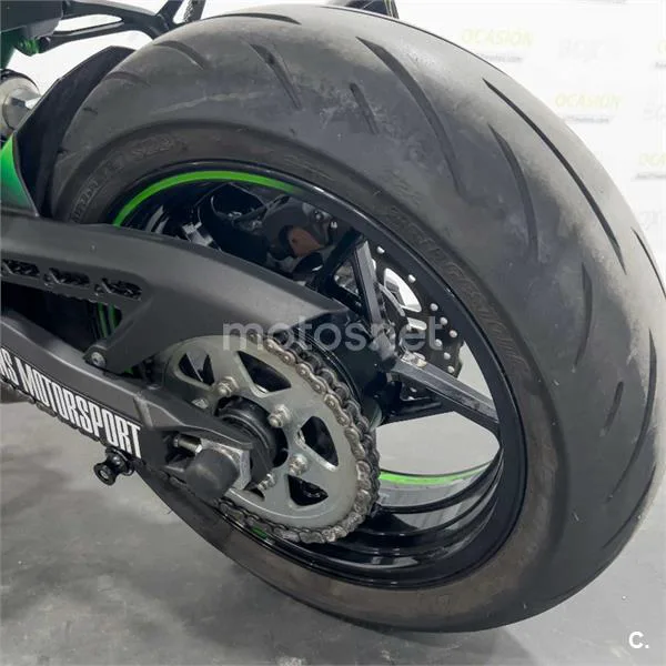 Kawasaki Z900 – Vista 9