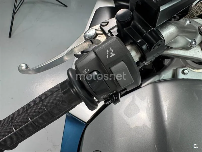 Yamaha FJR 1300 – Vista 12