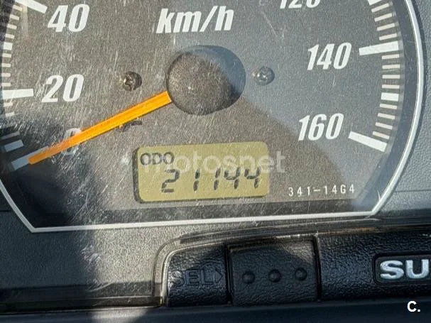 Suzuki Burgman 400 – Vista 8
