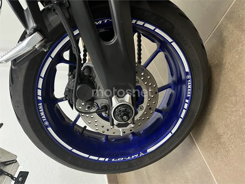 Yamaha MT-07 – Vista 8