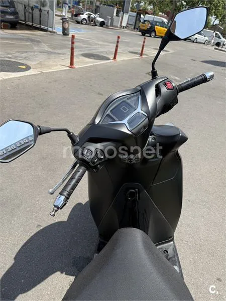 Honda SH 350i – Vista 8