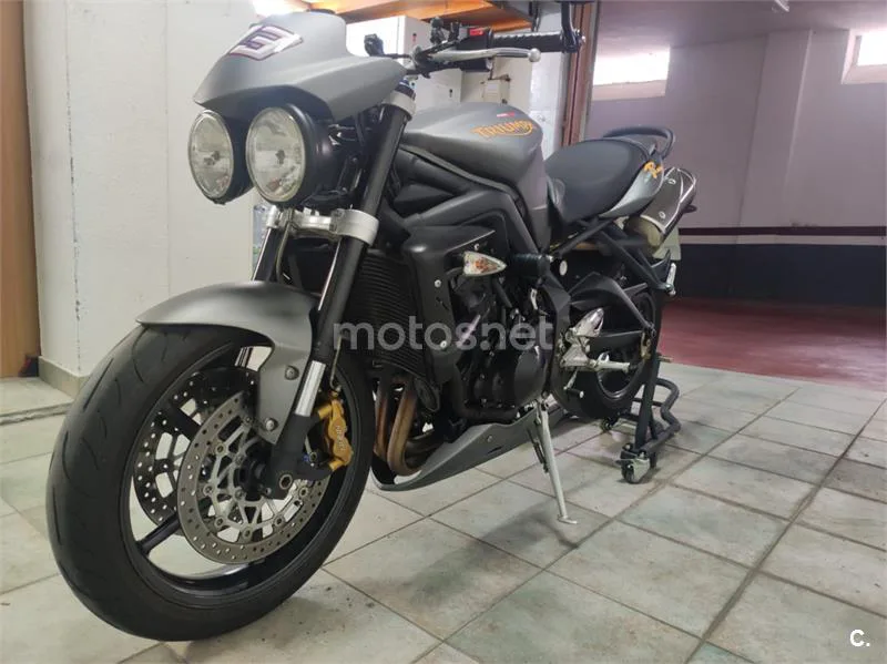 Triumph Street Triple R – Vista 17