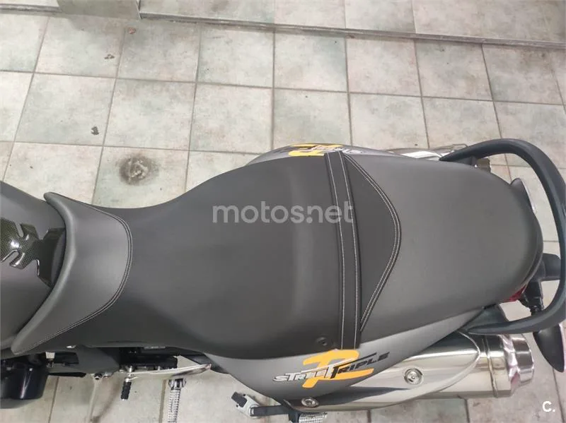 Triumph Street Triple R – Vista 5