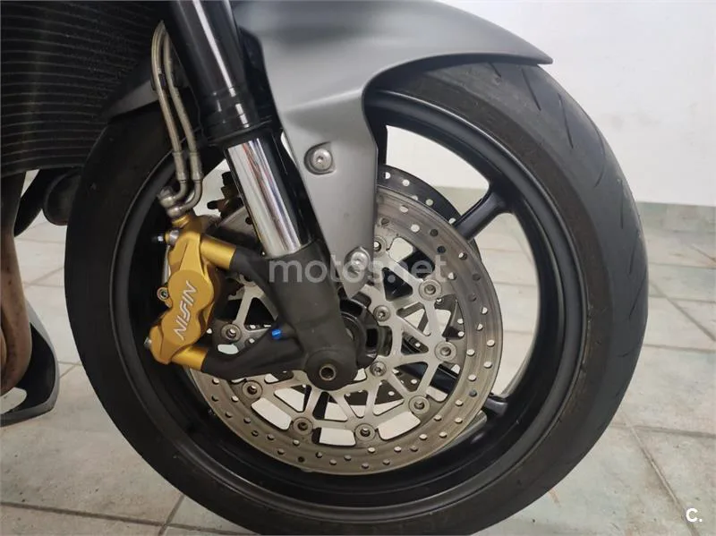 Triumph Street Triple R – Vista 8