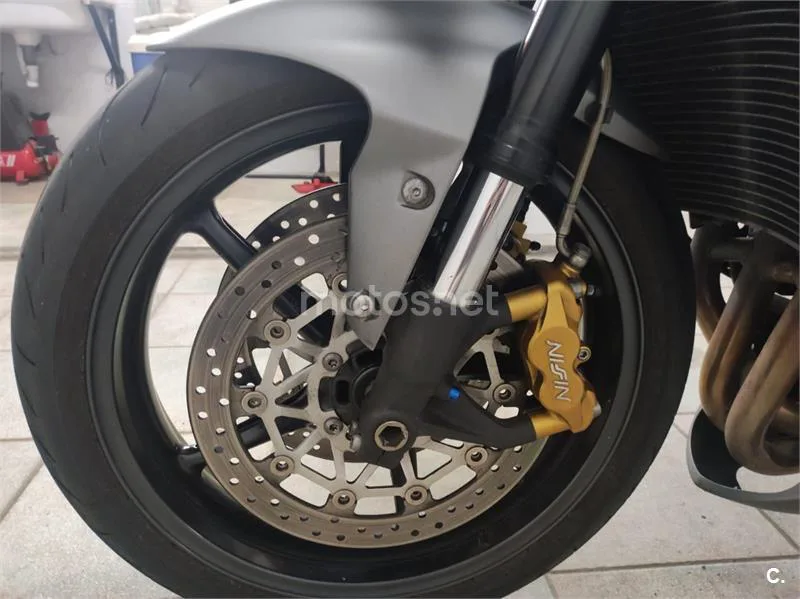 Triumph Street Triple R – Vista 9