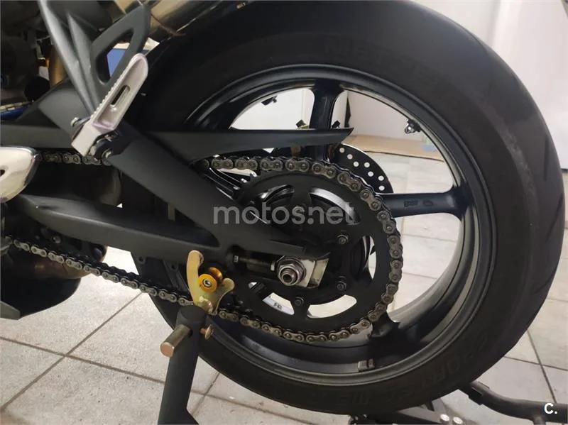 Triumph Street Triple R – Vista 10