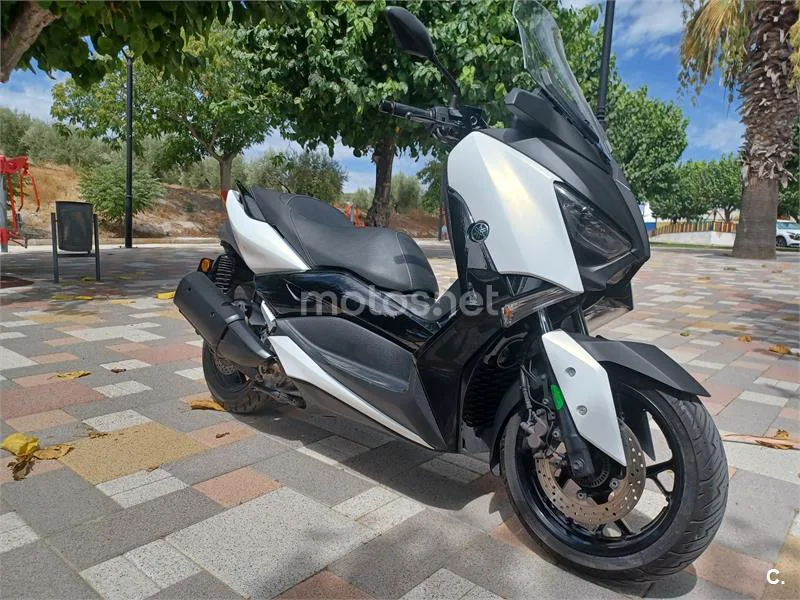Yamaha XMAX 300 – Vista 3