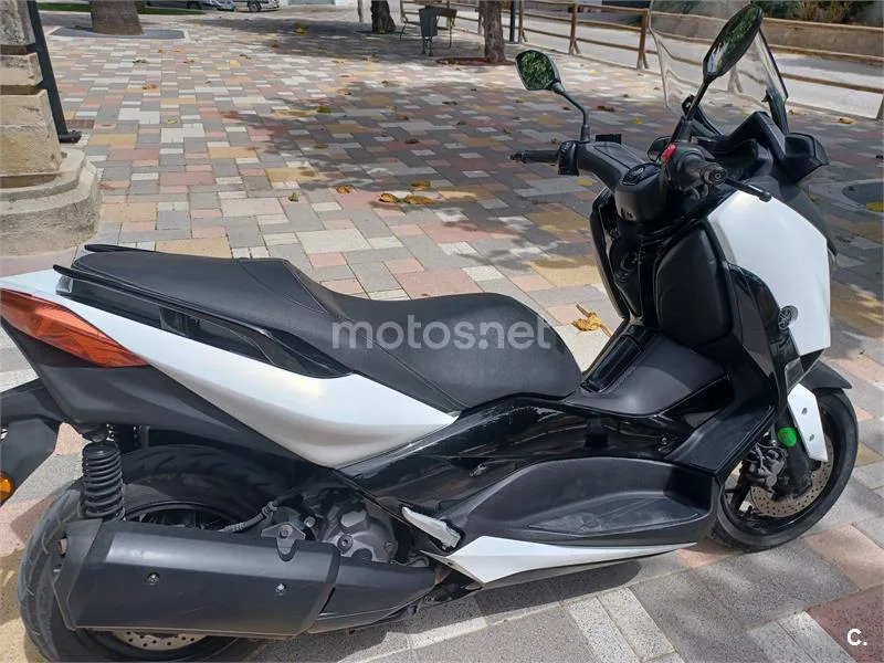 Yamaha XMAX 300 – Vista 8