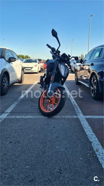 KTM 125 – Vista 5