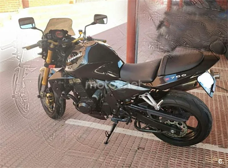 Kawasaki Z750 – Vista 2