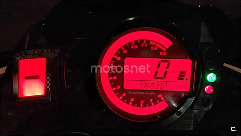 Kawasaki Z750 – Vista 6