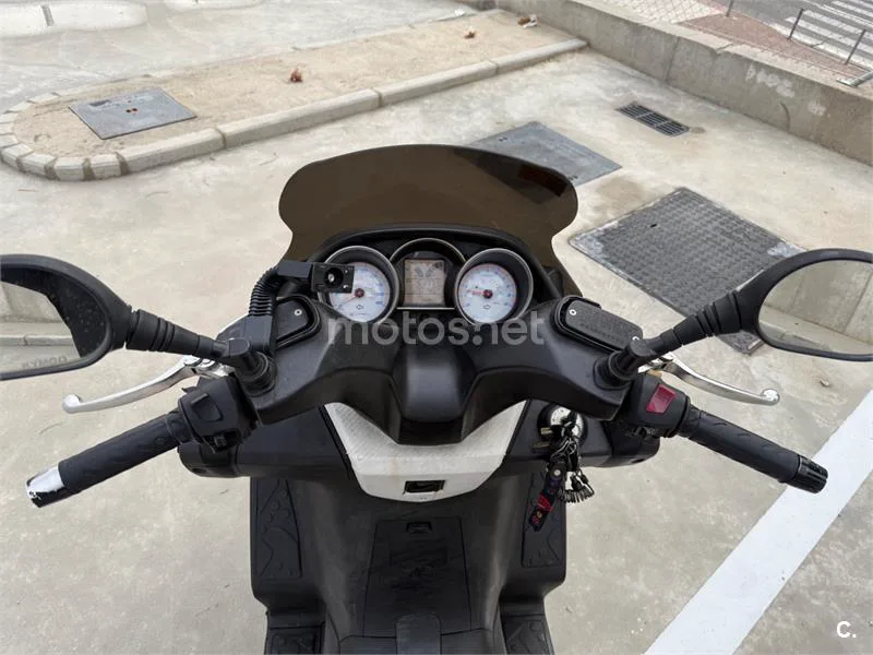 Kymco Super Dink 300 – Vista 10
