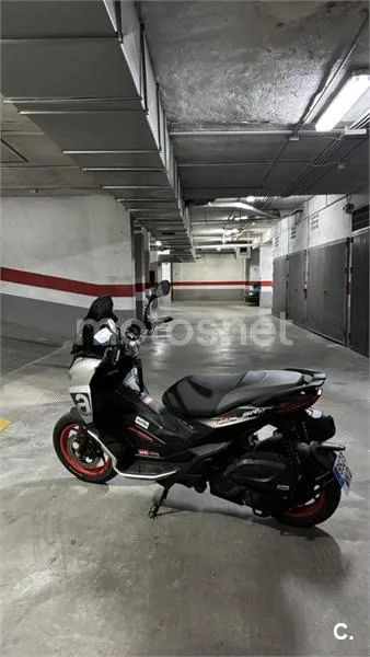 Aprilia SR GT 125 – Vista 2