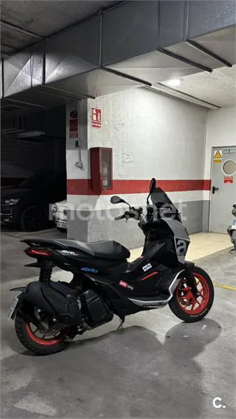 Aprilia SR GT 125 – Vista 3