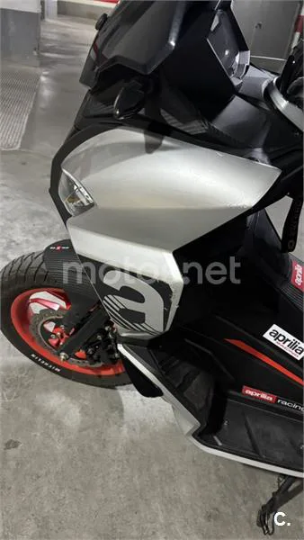 Aprilia SR GT 125 - Vista 7