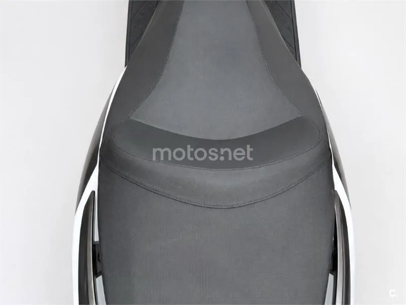 Kymco Super Dink 125 – Vista 7