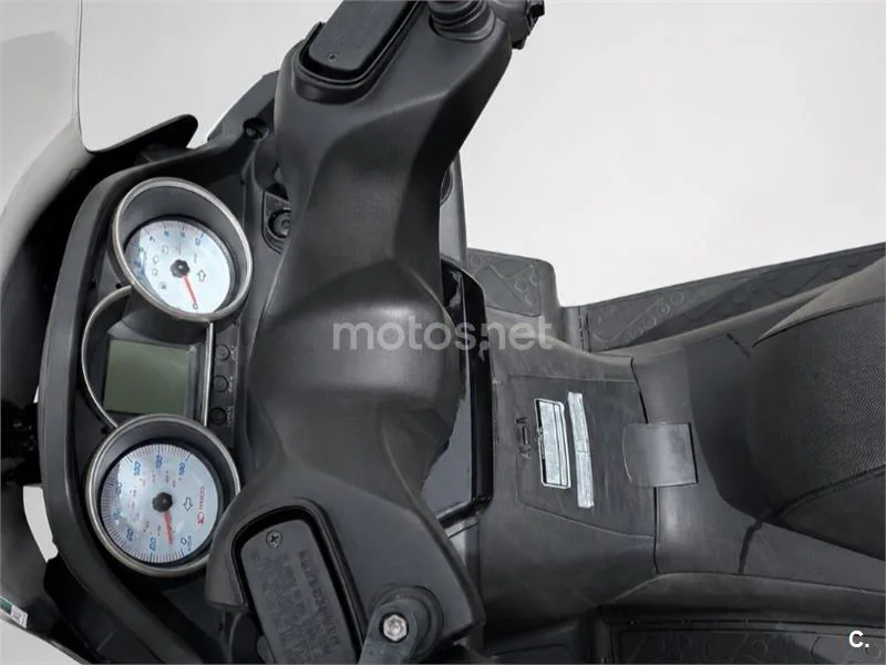 Kymco Super Dink 125 – Vista 10