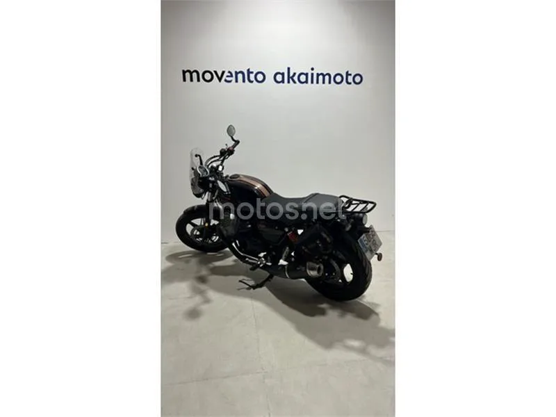 Moto Guzzi V7 – Vista 3