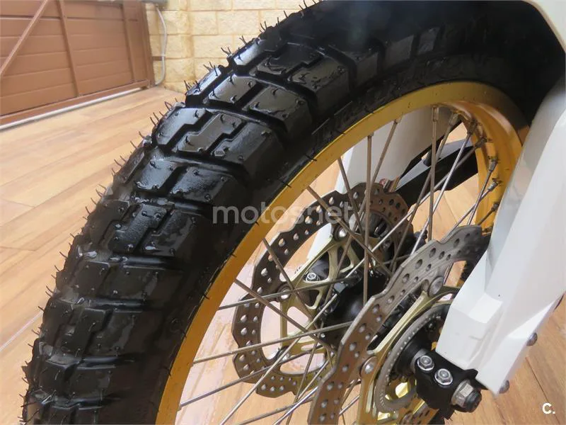 Honda CRF 1000L Africa Twin – Vista 11